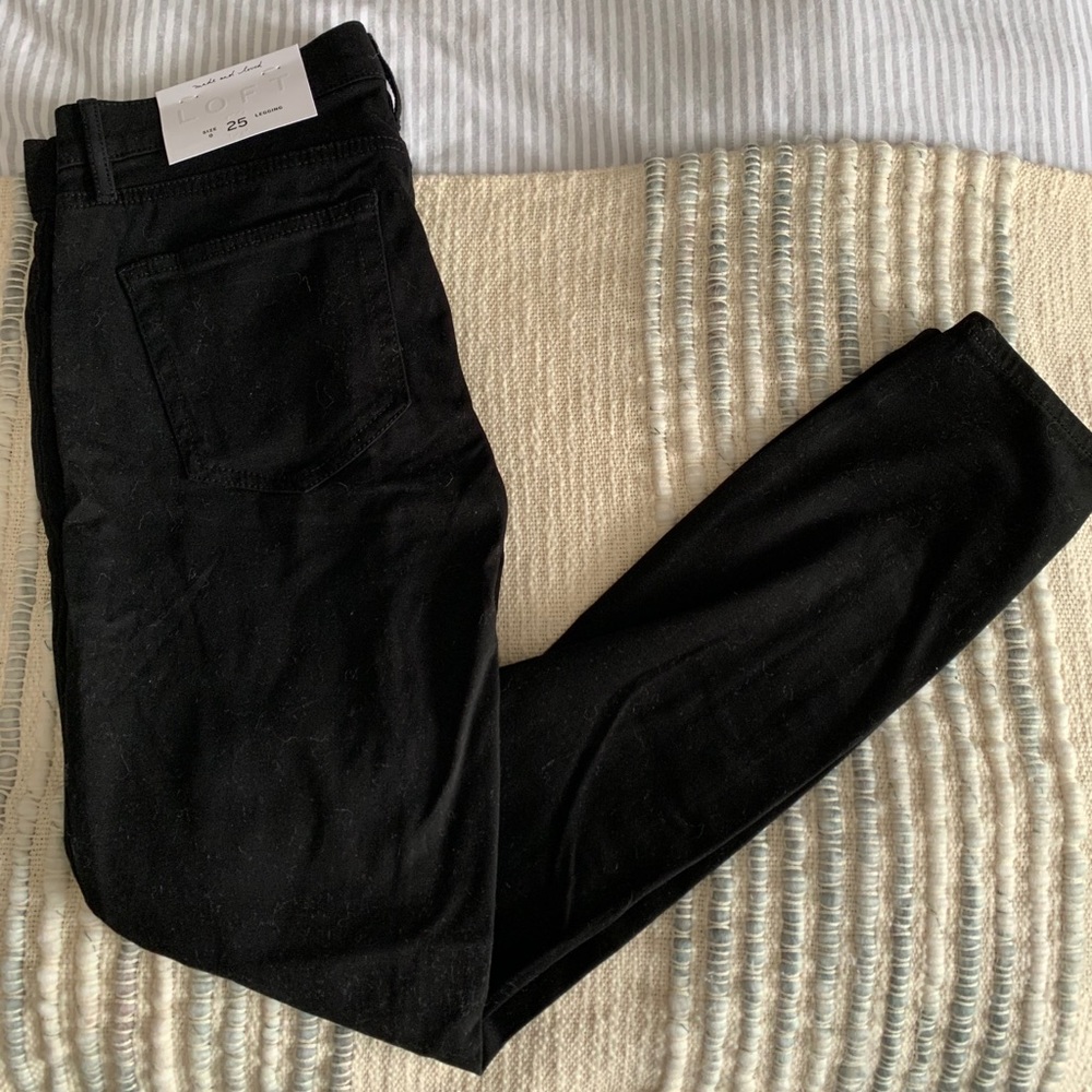 NWT Loft Black Skinny Jeans